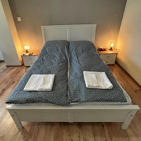 דברצן Hanna Apartman מראה חיצוני תמונה